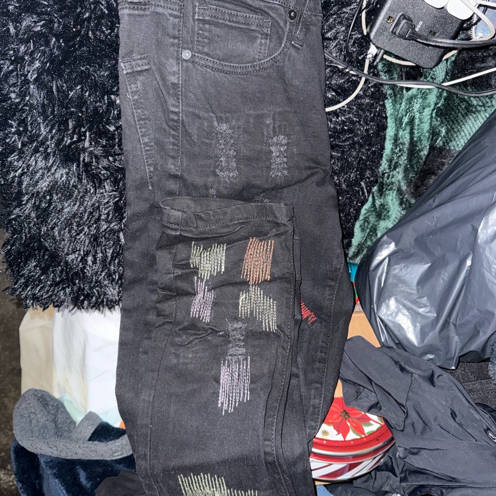 Men’s rue 21 premium Black Jeans with Colorful Embroidery